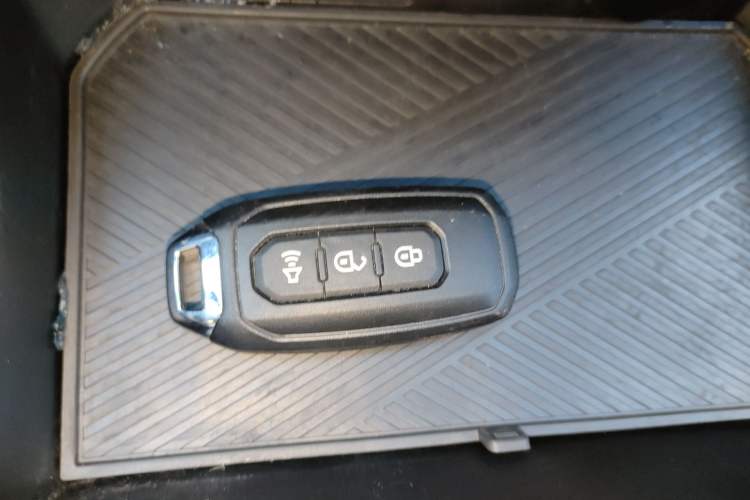 Used JMC DaDao 2023 All-Win 2.3T Diesel Automatic 4x4 Long-Wheelbase Comfort Edition
