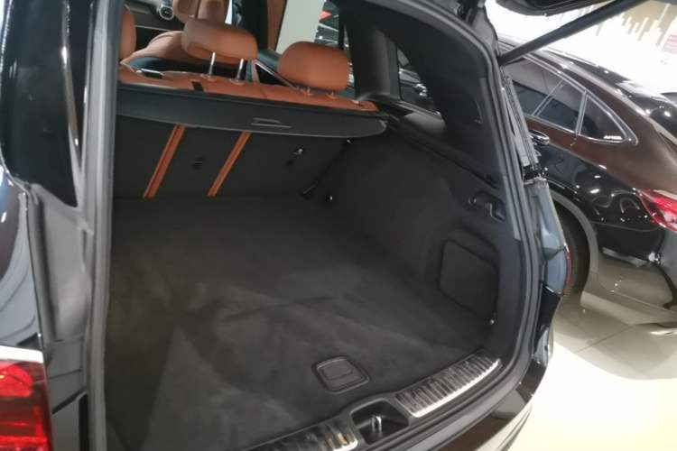 Used Mercedes-Benz GLC 2024 Refreshed GLC 300 L 4MATIC Dynamic Version 5 Seats