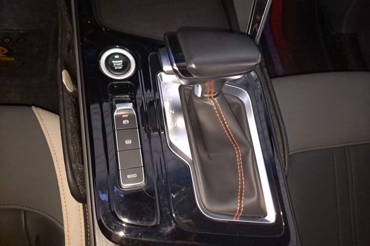 Used Baojun RC-6 2019 1.5T CVT 24-Hour Online Luxury Edition
