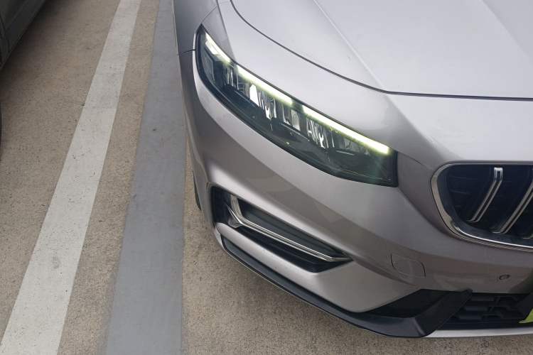 Used Geely Auto Preface 2023 2.0TD Luxury Version Right Front Headlight