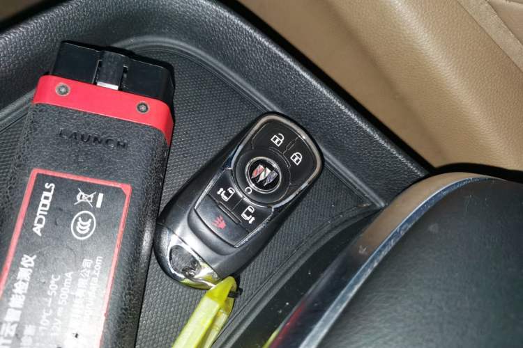 Used Buick GL8 2021 ES Land Cruiser 653T Luxury Edition
