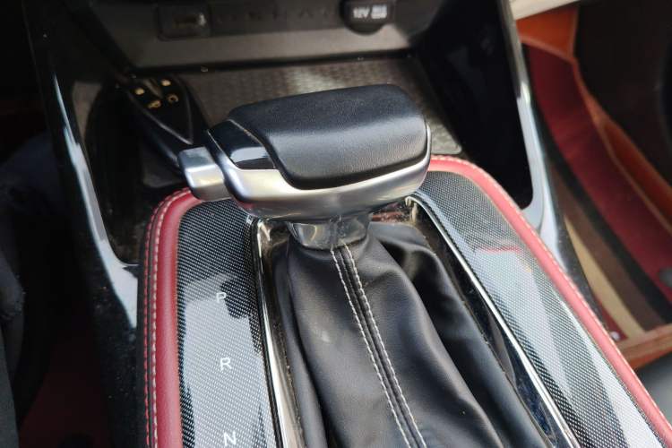 Used CHANGAN OSHAN X5 2021 1.5T DCT Flagship Edition Gear Lever