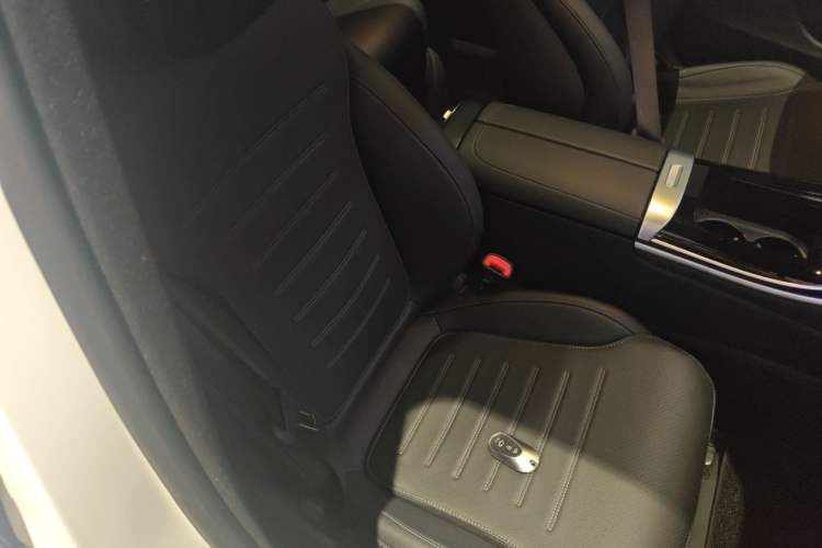 Used Mercedes-Benz C-Class 2024 Restyled C-Class 260 L Sport Edition Right Front Seat