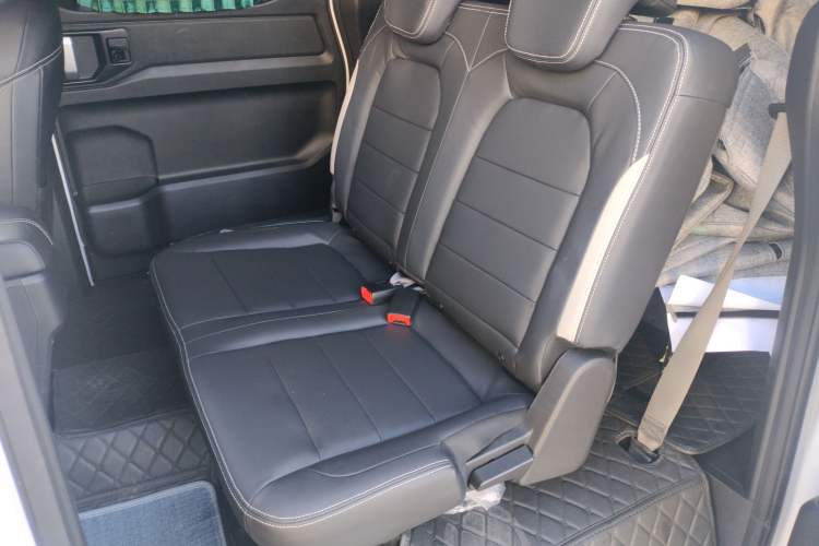 Used Wuling Zhengcheng 2021 1.5T Manual Luxury Version Left Rear Seat
