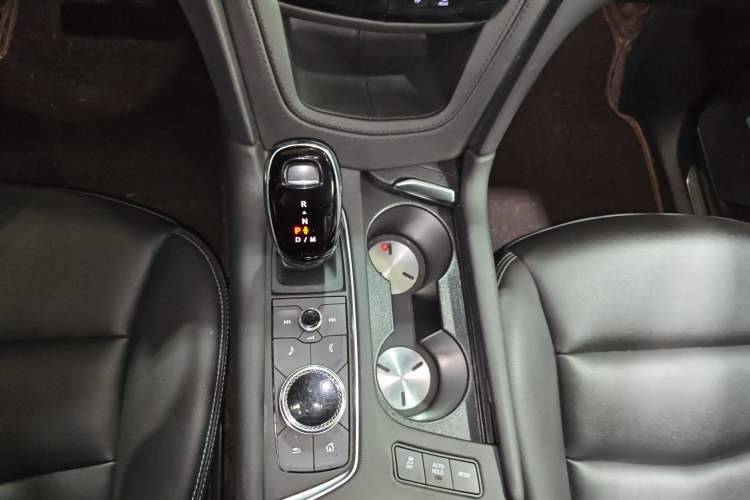 Used Cadillac XT5 2022 2.0T Two-Wheel Drive Luxury Version