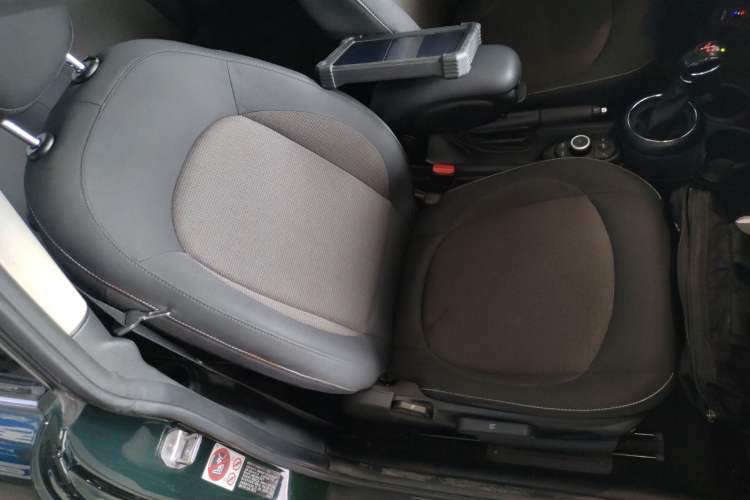 Used MINI 2016 1.2T ONE Pioneer Edition Right Front Seat