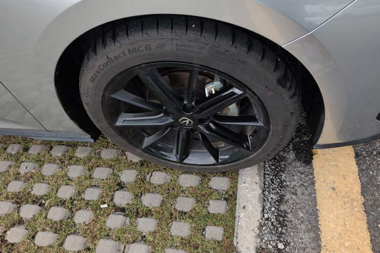 Used CHANGAN UNI-V 2022 1.5T Prestige Version
