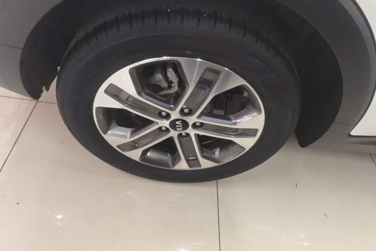 Used Kia Sportage R 2019 2.0L Automatic Smart Luxury Edition Right Rear Wheel Hub