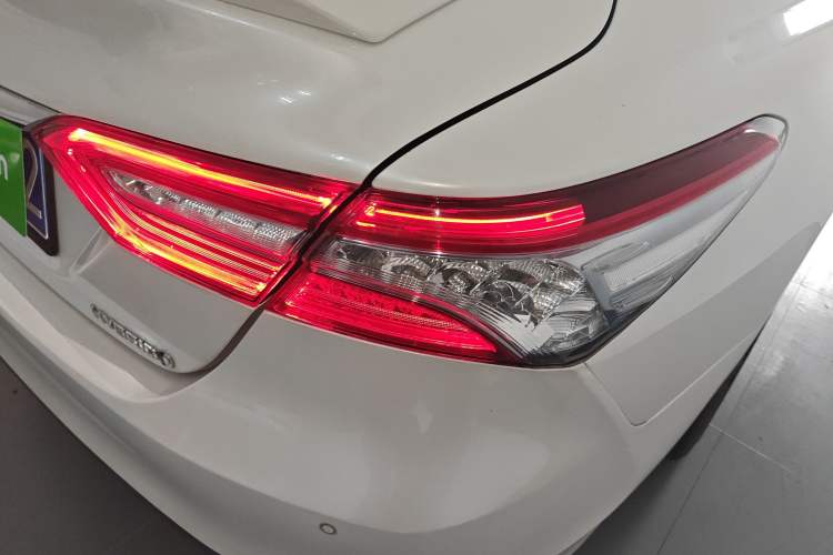 Used Toyota Camry 2018 Dual-Engine 2.5 HG Luxury Edition Right Rear Taillight