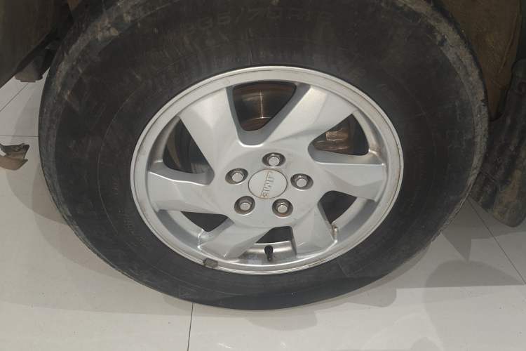 Used JMC Yuhu 7 2016 2.4T Two-Wheel Drive Luxury Edition JX4D24
