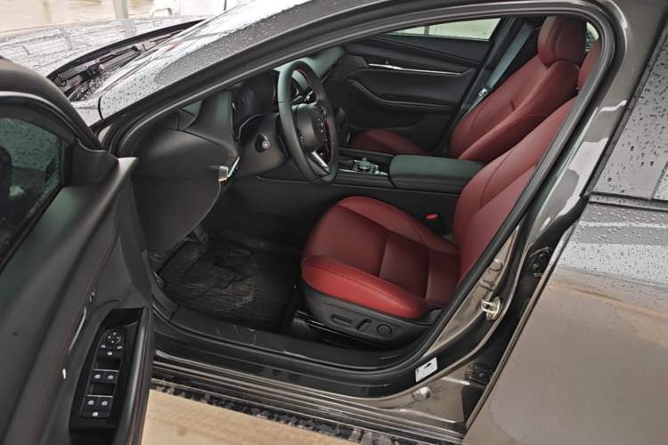 Used Mazda 3 Axela 2025 Model, 2.0L Automatic, Quality Excellence Edition