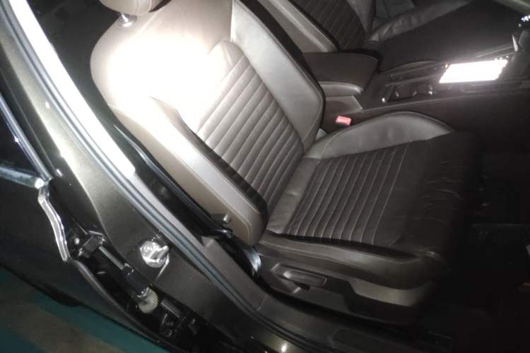 Used Volkswagen Variant 2016 280TSI Two-Wheel-Drive Comfort Edition Right Front Seat