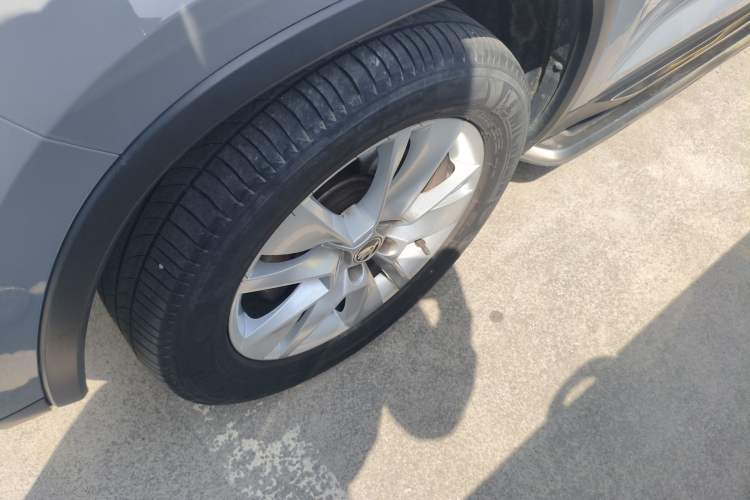 Used Skoda Kodiaq 2017 TSI330 5-Seat Two-Wheel Drive Luxury Edition Left Front Wheel Hub