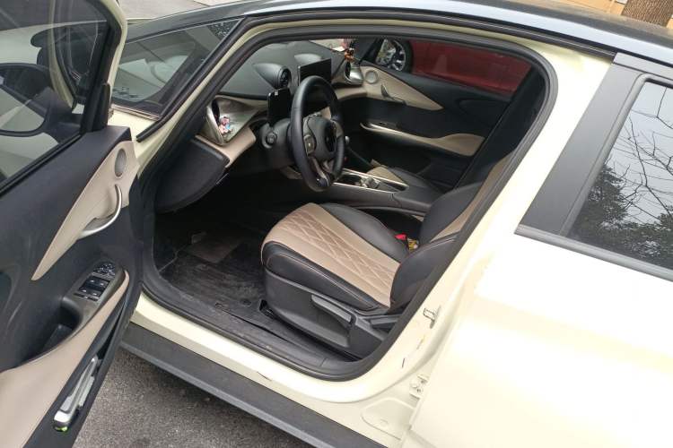 Used BYD Dolphin 2021 405 km Free Version
