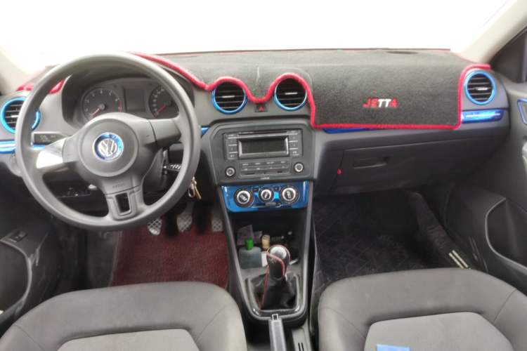 Used Volkswagen Jetta 2015 Value Edition 1.6L Manual Fashionable Style
