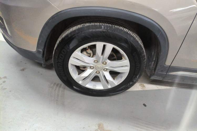 Used CHANGAN CS75 2016 2.0L Manual Luxury Version China IV Standard Left Front Wheel Hub