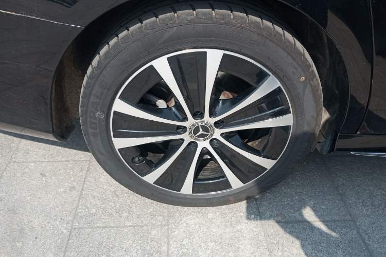 Used Mercedes-Benz E-Class New Energy 2022 Restyled E 350 e L Plug-in Hybrid Sports Sedan
