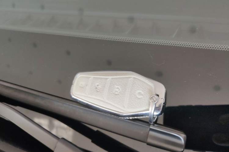 Used BYD Song Pro New Energy 2024 HONOR Edition DM-i 71KM Navigation Model Vehicle Key