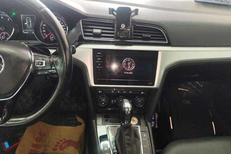 Used Volkswagen Lamando 2015 280TSI DSG Comfort Edition
