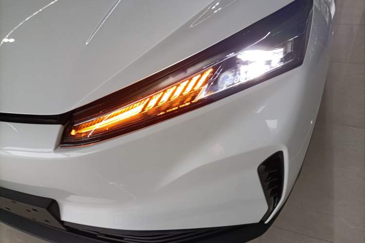 Used HEDMOS 06 2025 Model 520km