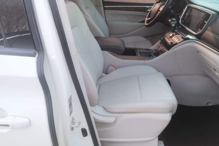 Used GAC Trumpchi M8 2018 320T Luxury Edition
