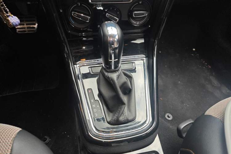 Used Volkswagen C-TREK 2017 230TSI DSG Comfort Version