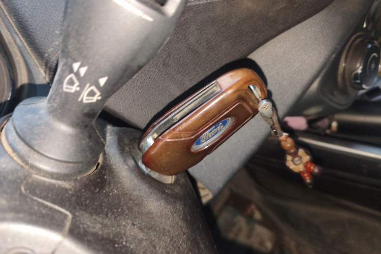 Used Ford Escort 2015 1.5L Automatic Fashion Model Vehicle Key