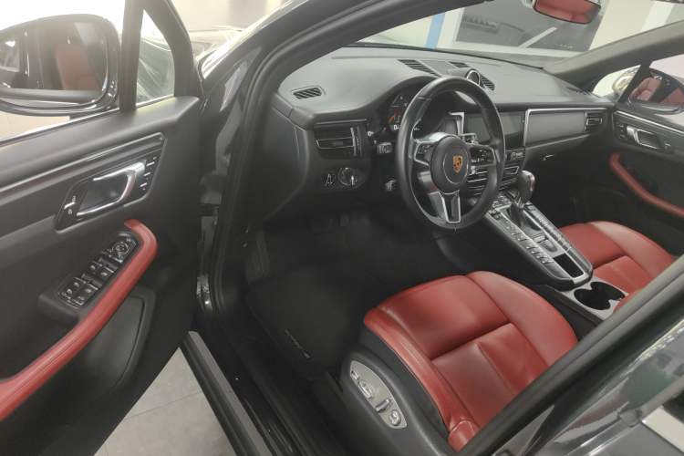 Used Porsche Macan 2021 Macan 2.0T Driver Seat