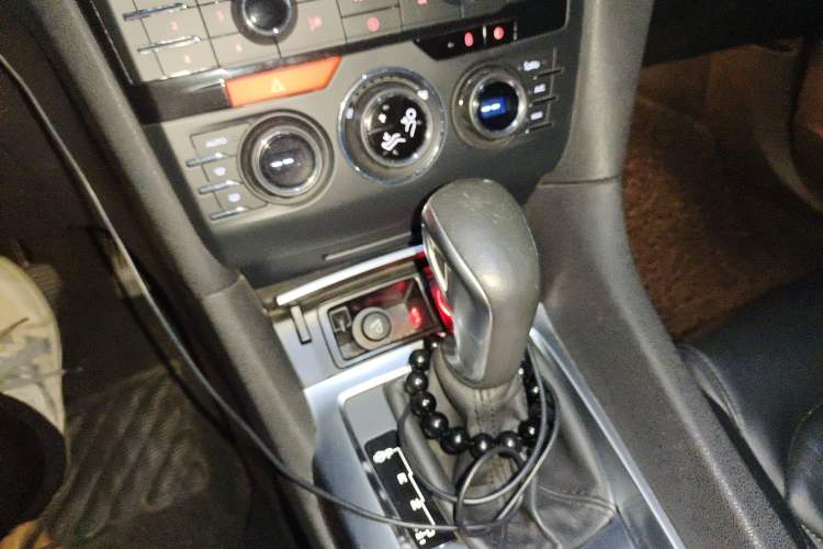 Used DS 6 2016 1.6T Luxury Edition THP160 Gear Lever