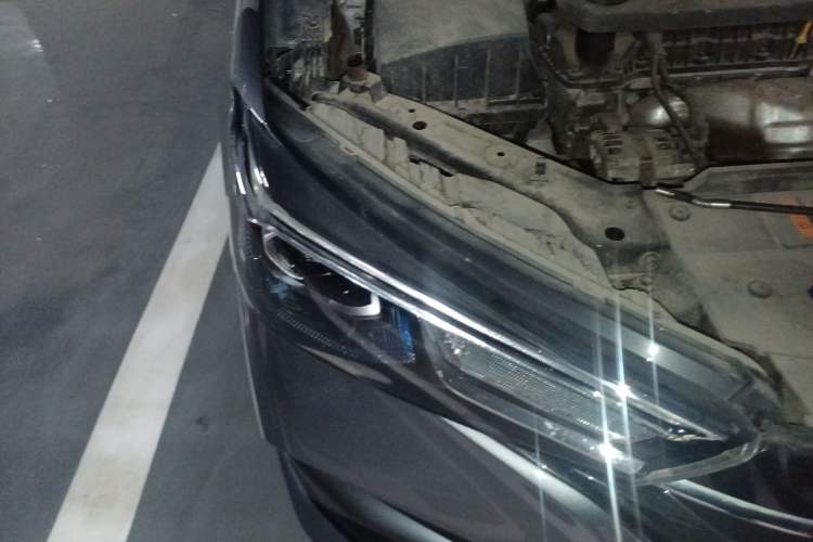 Used Roewe i5 2021 1.5L CVT Starry Edition Right Front Headlight