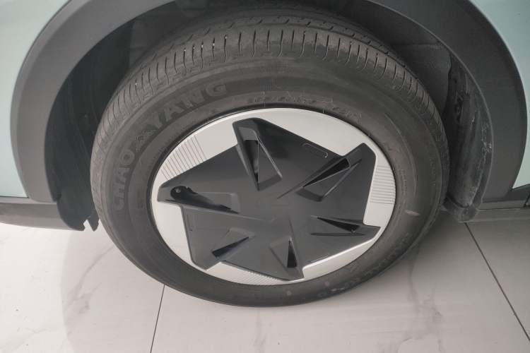 Used Geometry E Firefly 2024 301km Starlight
