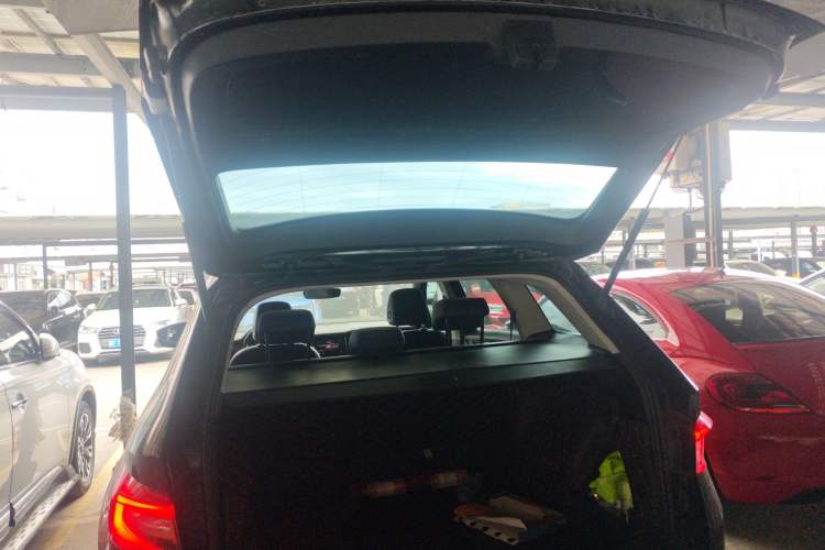 Used Skoda Kodiaq 2019 Facelifted TSI330 5-Seater Two-Wheel-Drive Luxury Enjoyment Edition China VI Standard Trunk