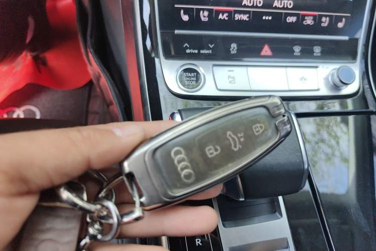 Used Audi A8 2022 A8L 50 TFSI quattro Comfort Edition Collector's Model Vehicle Key