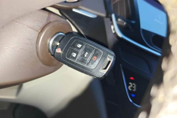 Used Buick Regal 2014 2.0L Leading Fashion Edition