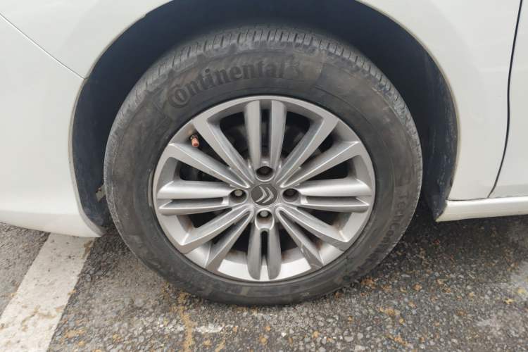 Used Citroen C4L 2015 1.8L Automatic Prestige Edition Left Front Wheel Hub