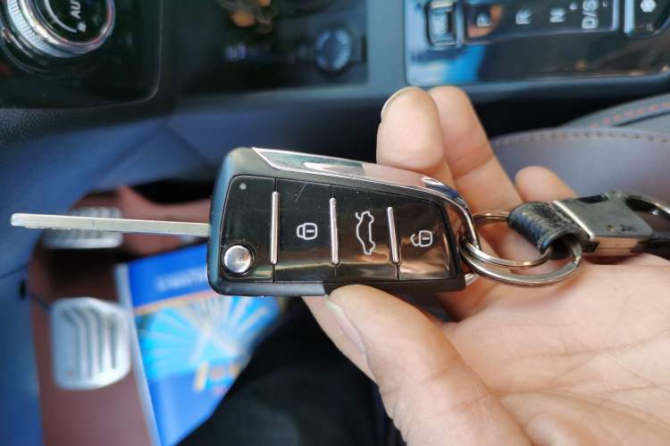 Used JAC Refine S2 2017 1.5L CVT Luxury Smart Model