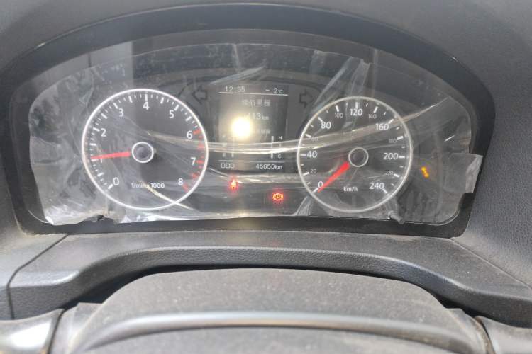 Used Yema T70 2016 Upgraded Model 1.5T Manual Luxury Version Odometer Close Up