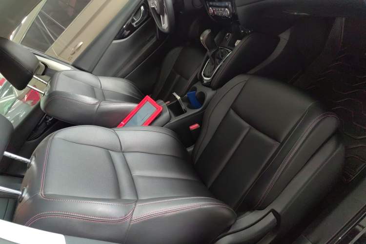 Used Nissan Qashqai 2022 2.0L CVT XV Smart Enjoyment Version Right Front Seat