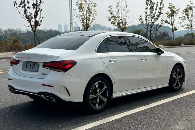 Used Mercedes-Benz A-Class 2022 Revised Version A 200 L Sport Sedan Fashionable Style