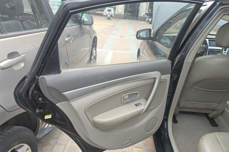 Used Dongfeng Aeolus A60 2012 1.6L Manual Luxury Model