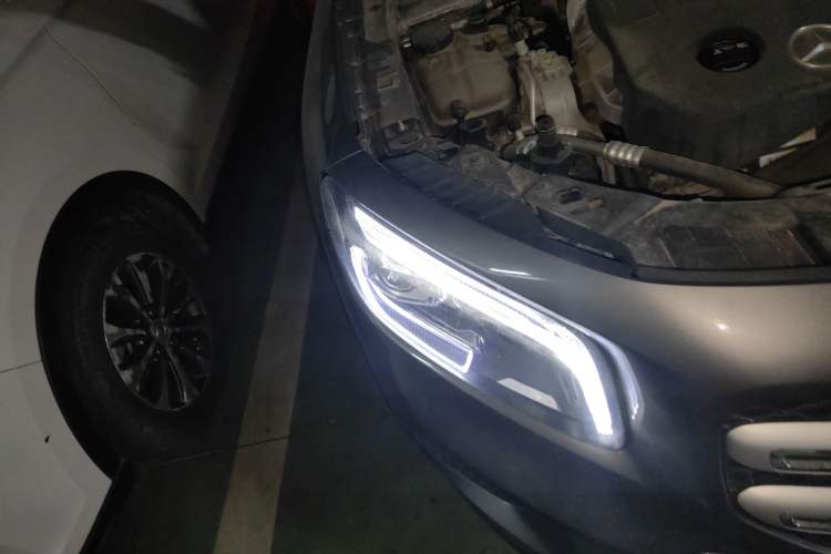 Used Mercedes-Benz GLB 2020 Updated GLB 200 Dynamic Edition Exterior 2