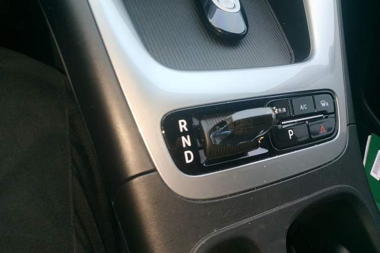 Used Geely Galaxy Geome 2025 310km Youth Edition Gear Lever