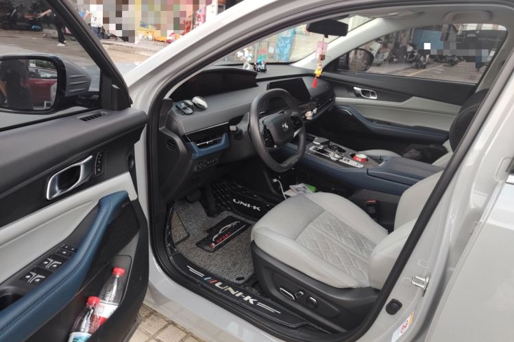 Used Changan UNI-K iDD 2022 Blue Whale iDD 130km 1.5T Prestige Model
