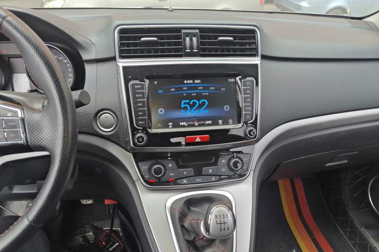 Used Haval M6 2019 1.5T Manual Two-Wheel Drive Elite Version China VI Standard Audio And AC Panel