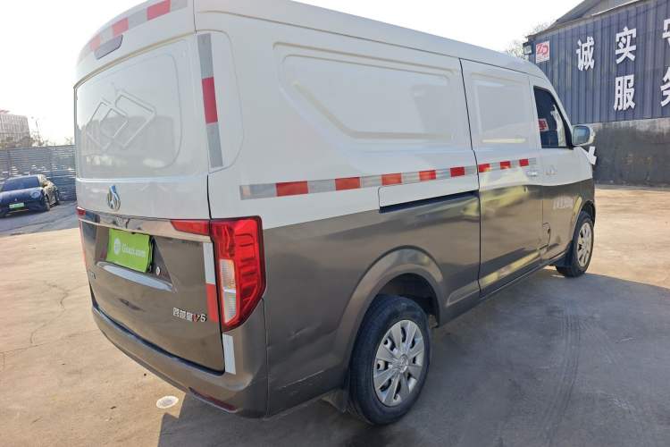 Used CHANGAN KUAYUE Xing V5 2021 1.6L Jinbao Edition Luxury Version DAM16KR