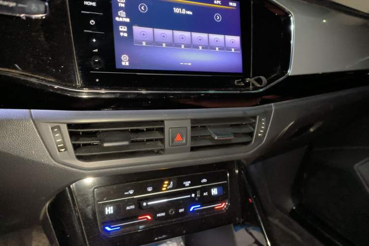 Used Volkswagen Tayron 2021 280TSI Two-Wheel Drive Luxury Smart Connectivity Version