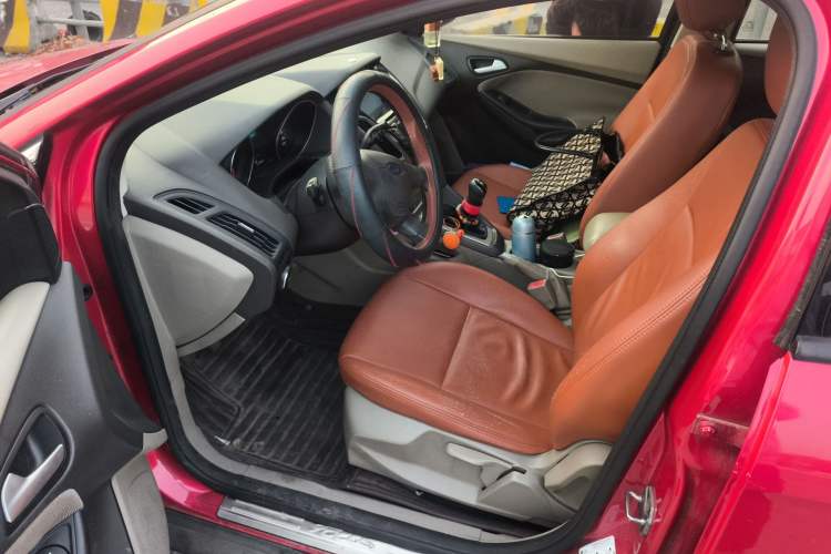 Used Ford Focus 2012 Sedan 1.6L Manual Comfort Model Left Front Seat