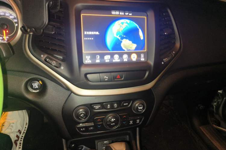 Used Jeep Cherokee 2016 2.4L Professional Smart Version