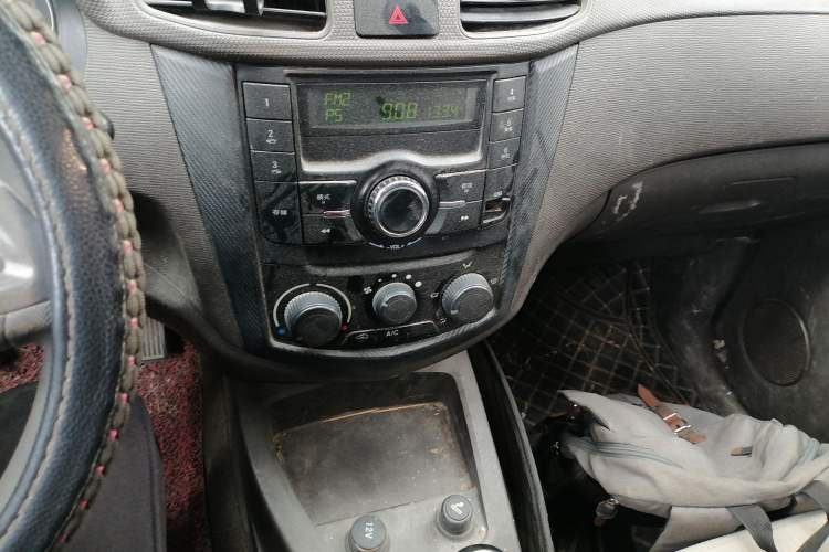 Used Wuling Hongguang 2015 1.2L S Base Model China IV
