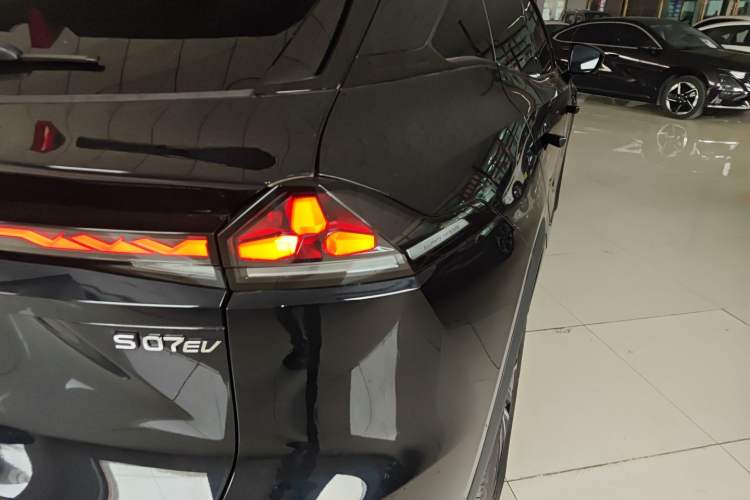 Used Deepal S07 2026 Model 550Ultra Huawei Qiankun ADS SE Edition Exterior 3